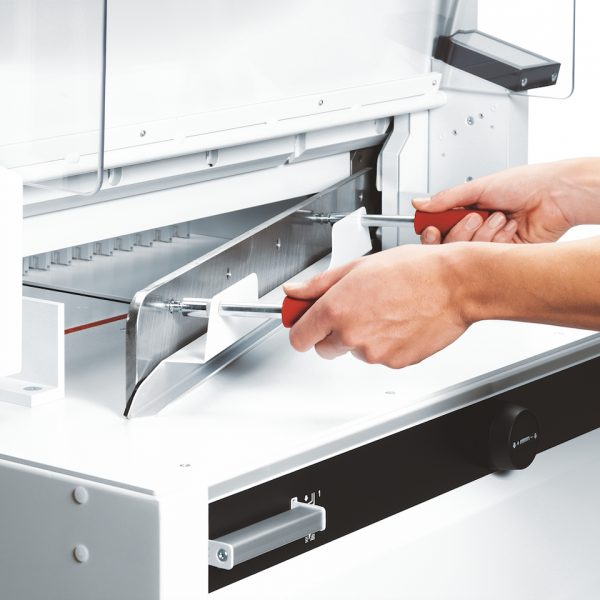 MBM Triumph 4315 Semi Automatic 16.8 Paper Cutter